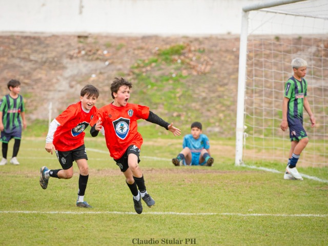 Estudiantes avanz� a las finales del Interligas Juvenil